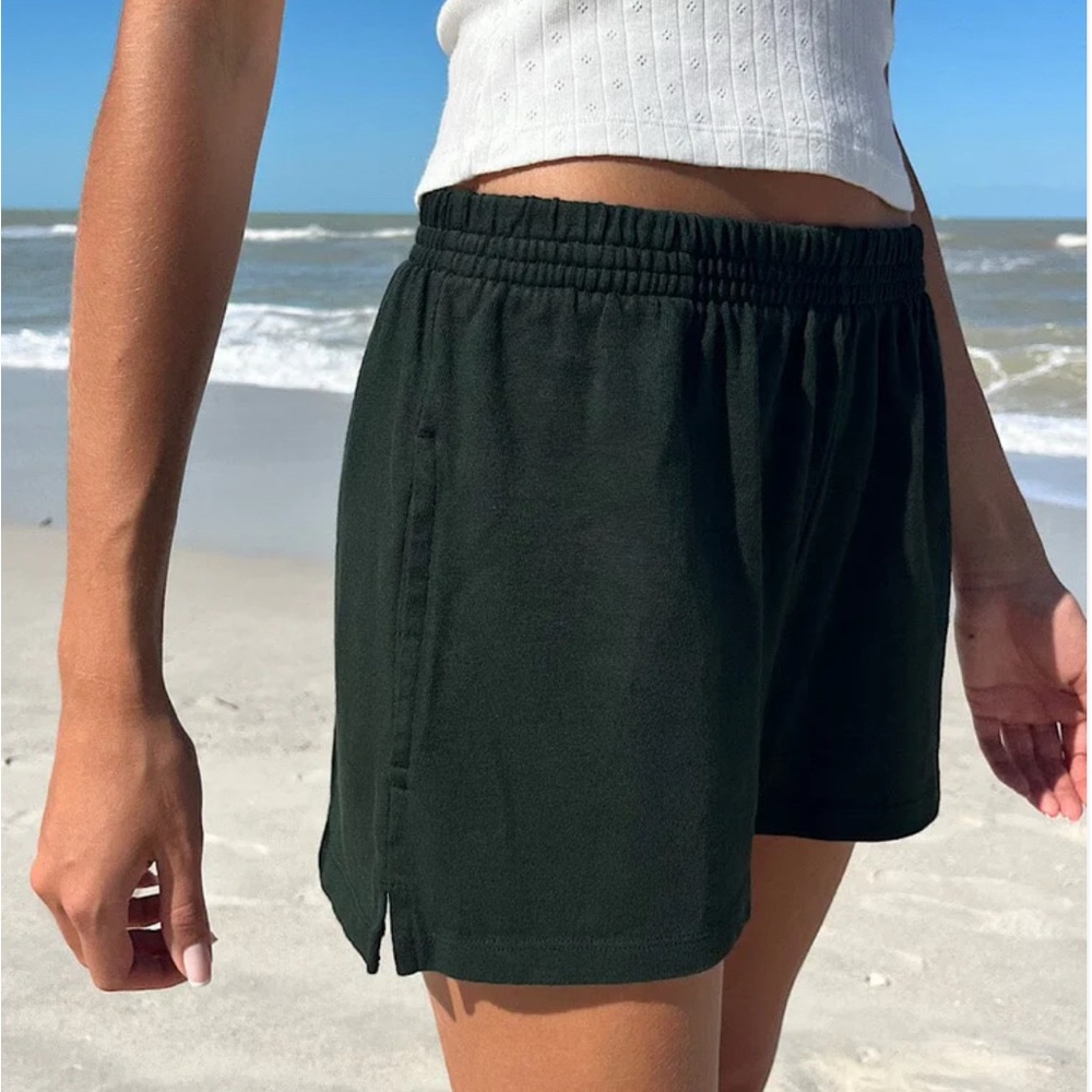 Brandy Melville Rosa Sweatshorts